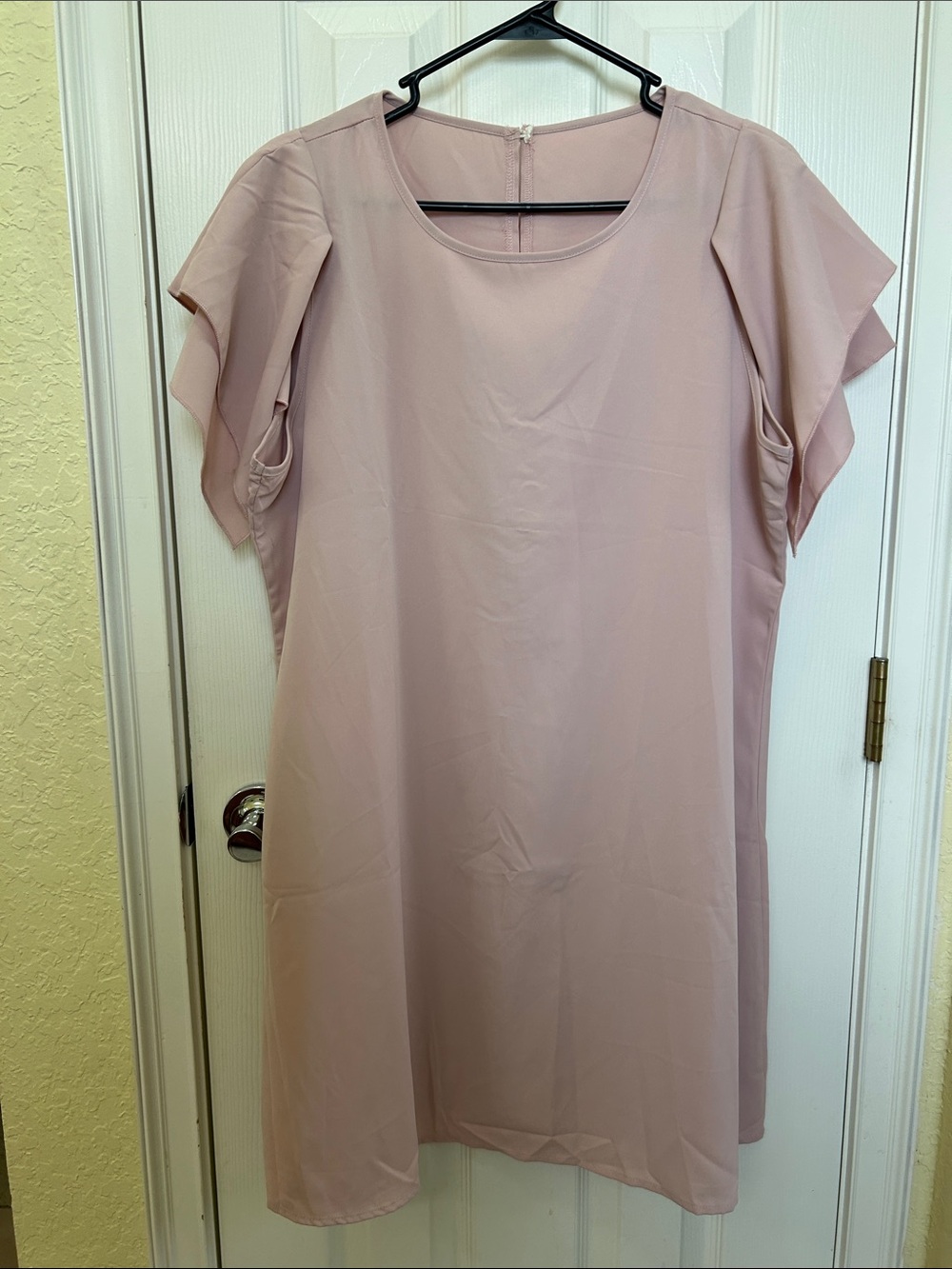 Women's Blush Pink Short Sleeve Shift Dress